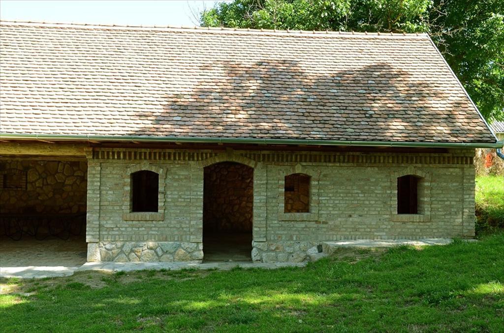 Zengőalja Vendégház Hotel Erzsébet Kültér fotó