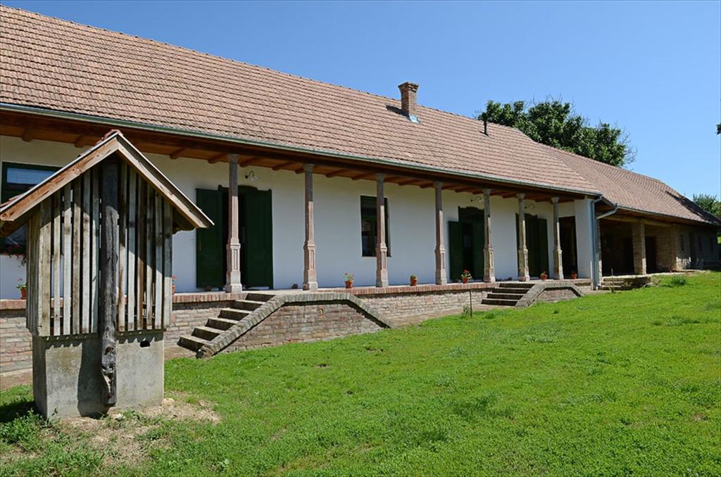 Zengőalja Vendégház Hotel Erzsébet Kültér fotó