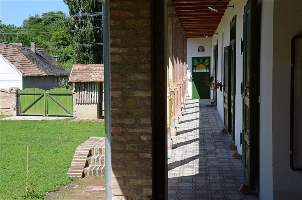 Zengőalja Vendégház Hotel Erzsébet Kültér fotó