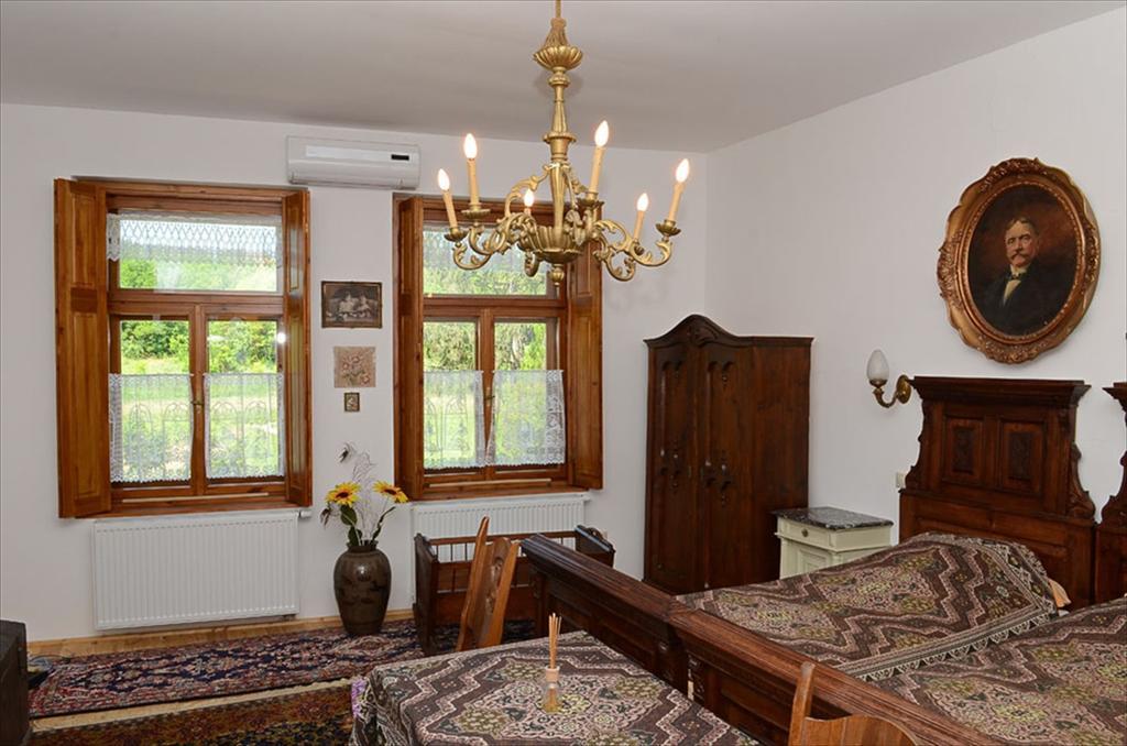 Zengőalja Vendégház Hotel Erzsébet Kültér fotó